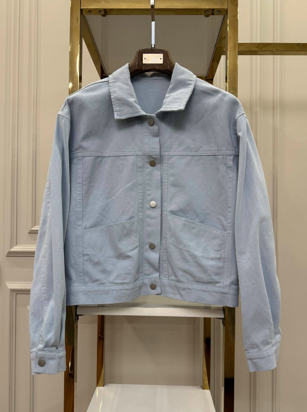 куртка джинсовая,белая джинсовая куртка,молочная джинсовая куртка,легкая куртка,куртка