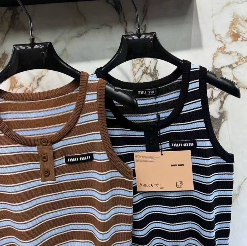 вязаные жилеты,стильная майка,трикотажный жилет,жилет летний,модные топы