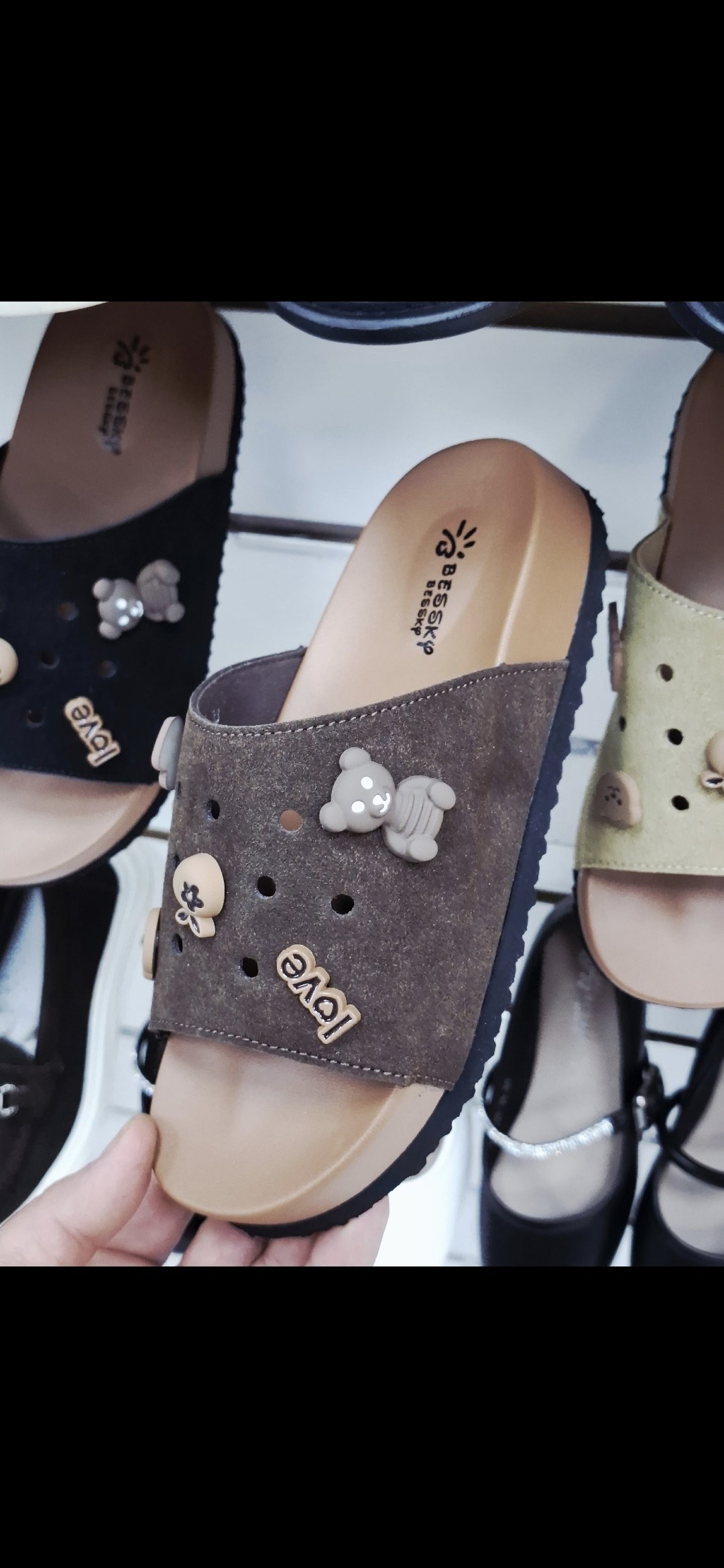 ,женские шлепанцы,женские тапочки, женская,тапочки модные