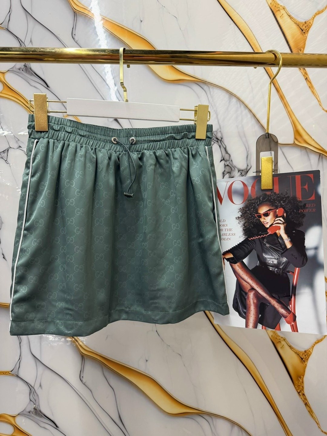 женская шелковая пижама с шортами,женская пижама,пижама с шортами женская,шелковая пижама женская,пижама с шортами