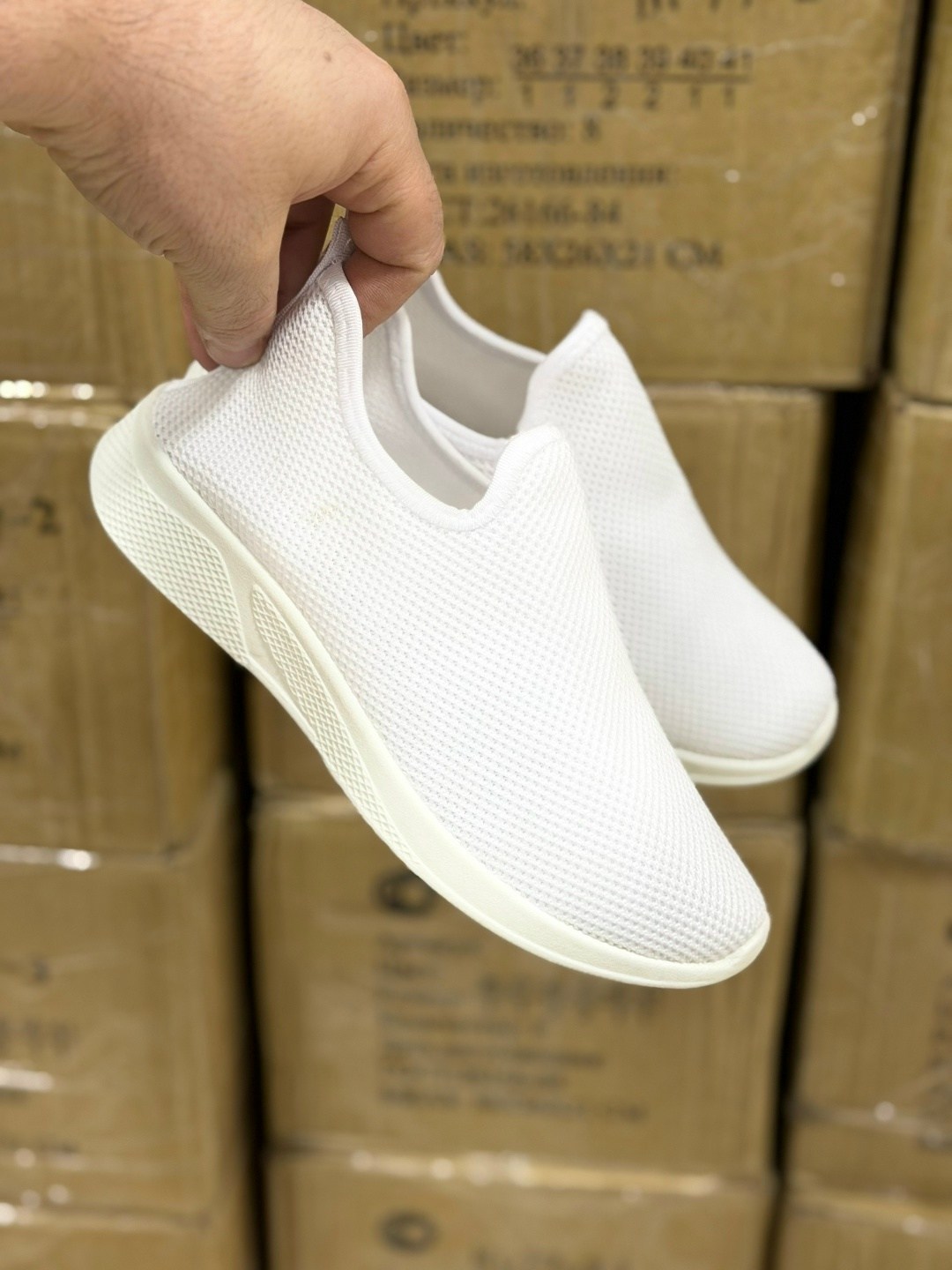,кроссовки женские,кроссовки мужские летние белые без шнурков,слипоны женские,спортивная