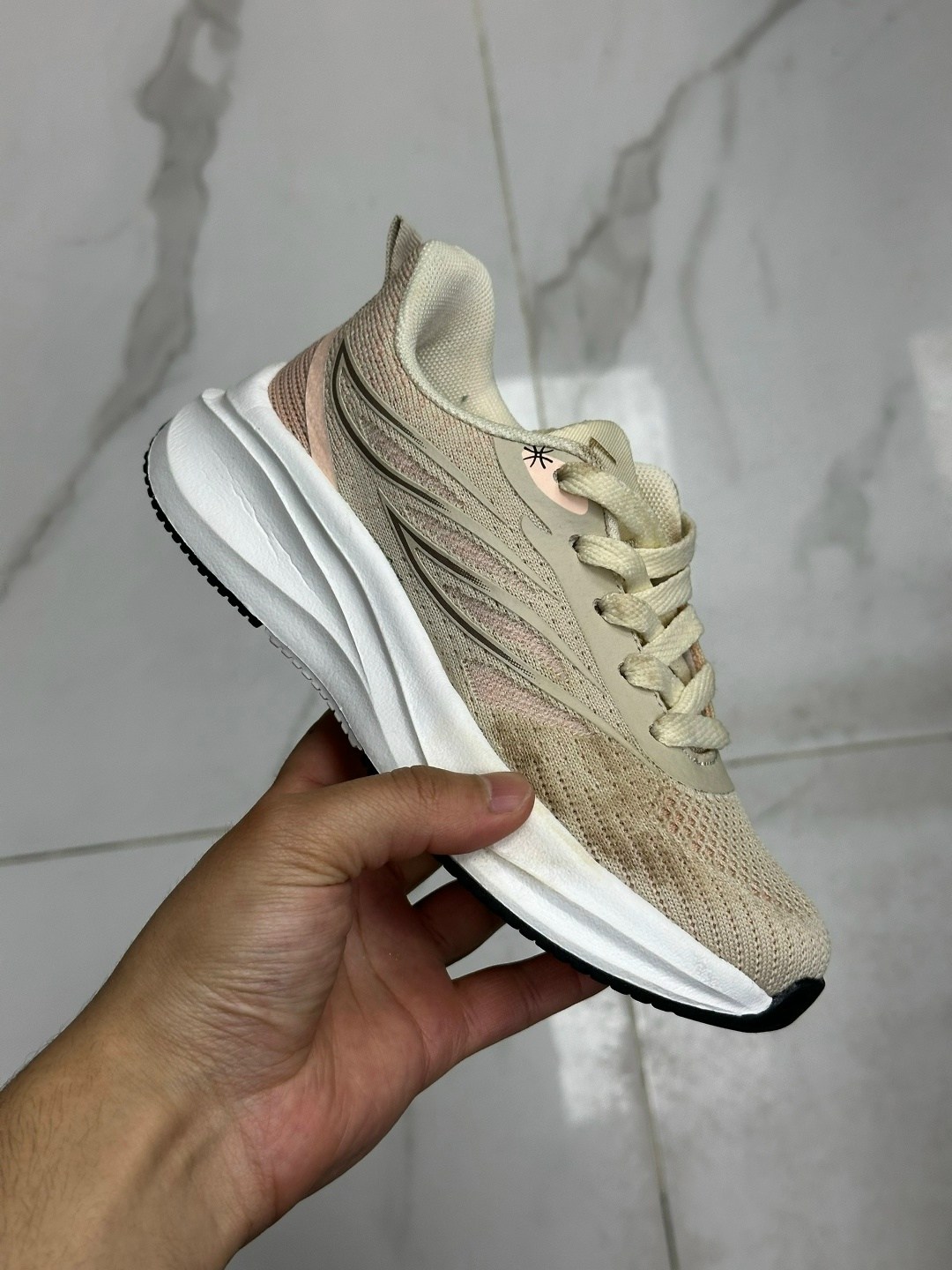 кроссовки женские nike,кроссовки,кроссовки nike,женские кроссовки,спортивная