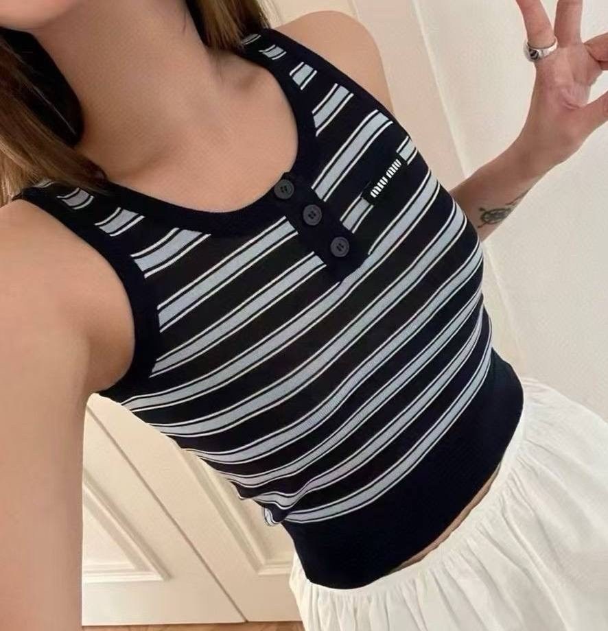 вязаные жилеты,стильная майка,трикотажный жилет,жилет летний,модные топы