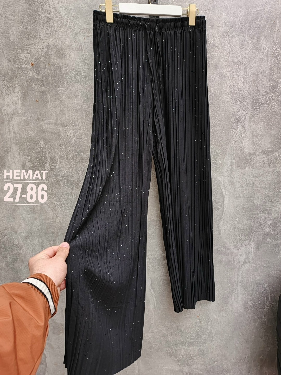 плиссированные брюки,брюки женские свободные повседневные с широкими штанинами,брюки плиссе,брюки плиссированные широкие,брюки из плиссированной ткани черные