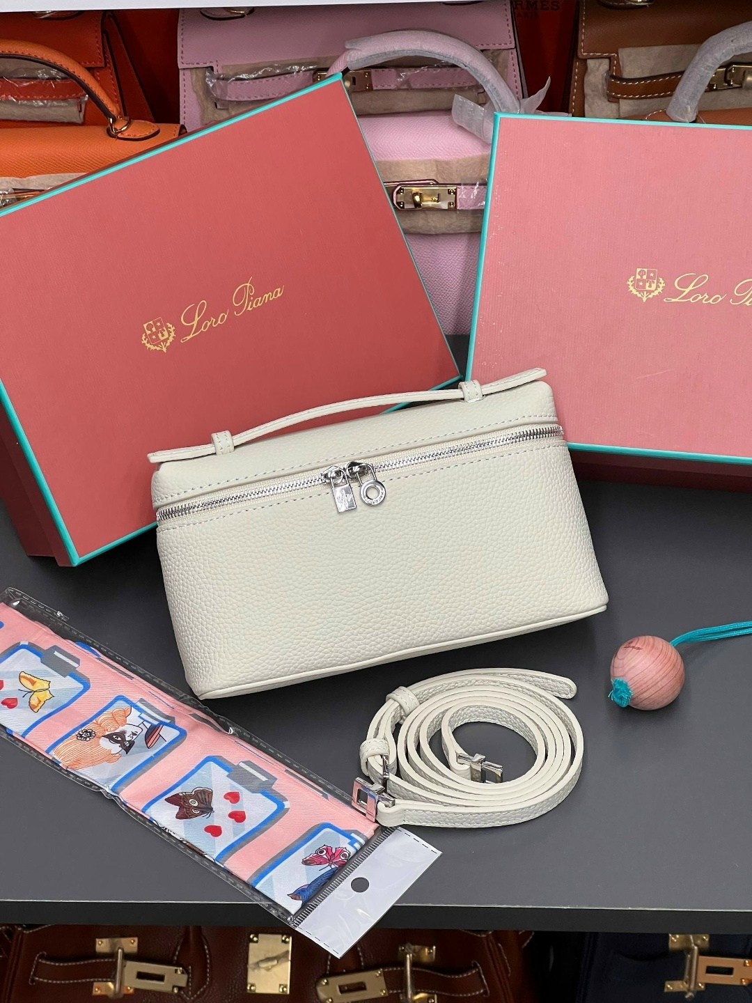 loro piana сумка,женская сумка,сумка,аксессуар для сумки,модная сумка