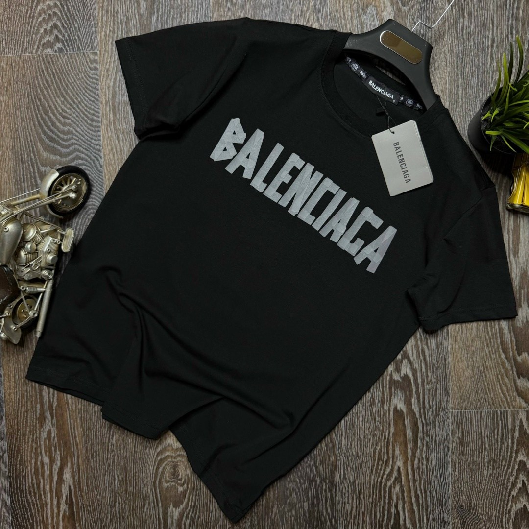 футболка balenciaga,футболка с коротким рукавом в стиле balenciaga,баленсиага кристобаль,футболки для мужчин