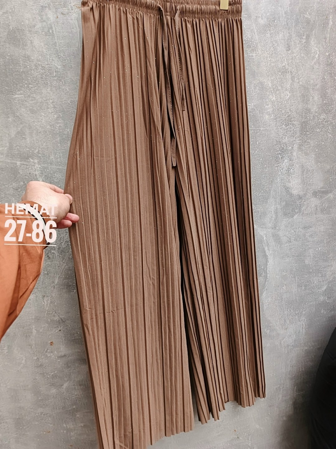 плиссированные брюки,брюки женские свободные повседневные с широкими штанинами,брюки плиссе,брюки плиссированные широкие,брюки из плиссированной ткани черные