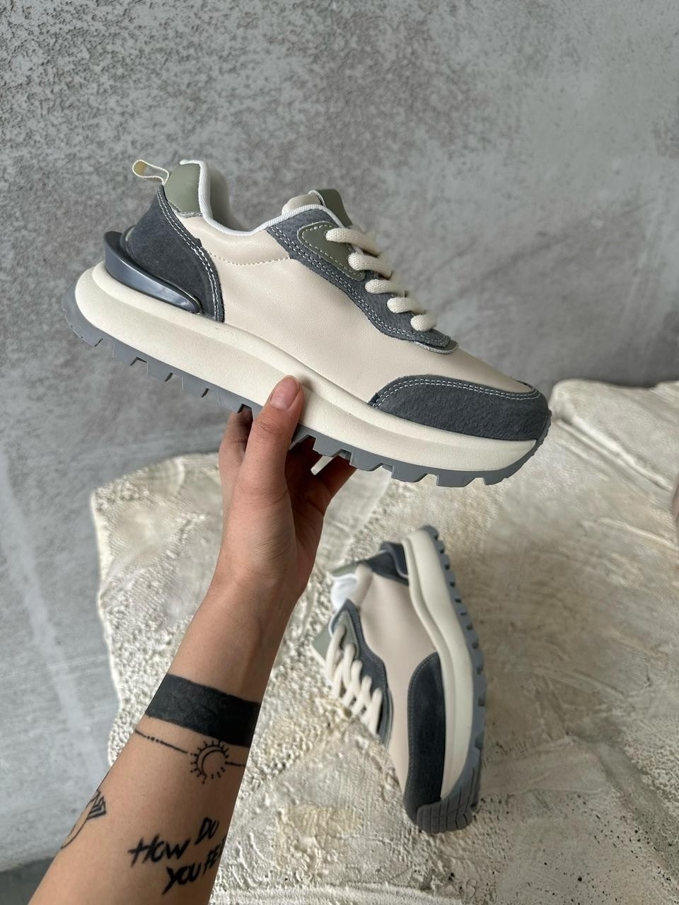 женские кроссовки,,кроссовки модные,повседневные кроссовки,кроссовки женские повседневные