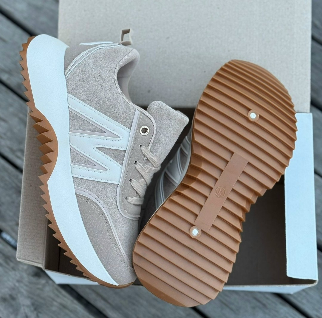 кроссовки найк женские бежевые замшевые,женские кроссовки,кроссовки замшевые,бежевые кроссовки,кроссовки замш