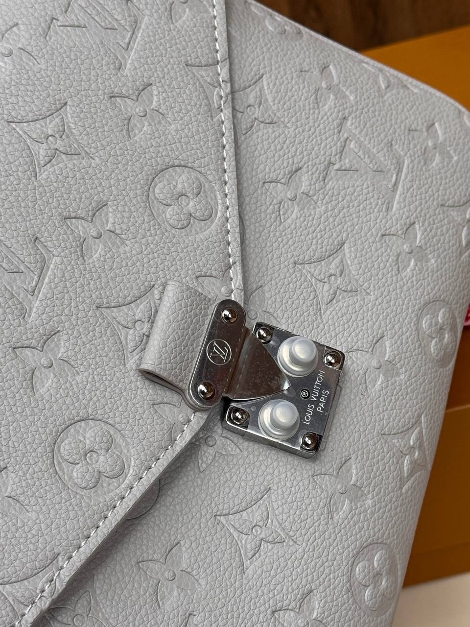 louis vuitton женская сумка,сумка louis vuitton,сумка louis vuitton pochette metis,louis vuitton pochette,louis vuitton сумка на плечо