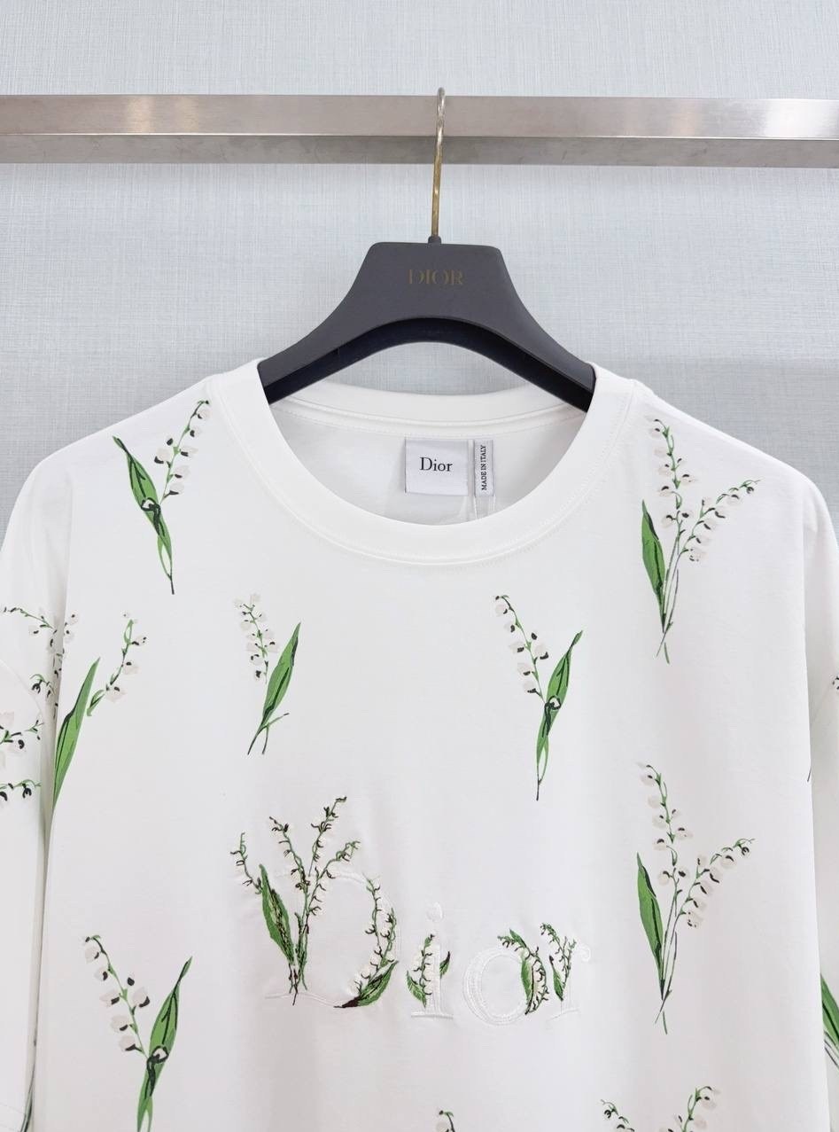 футболки дизайн,футболки женская,летние футболки,женские футболки с принтом,принт для футболки