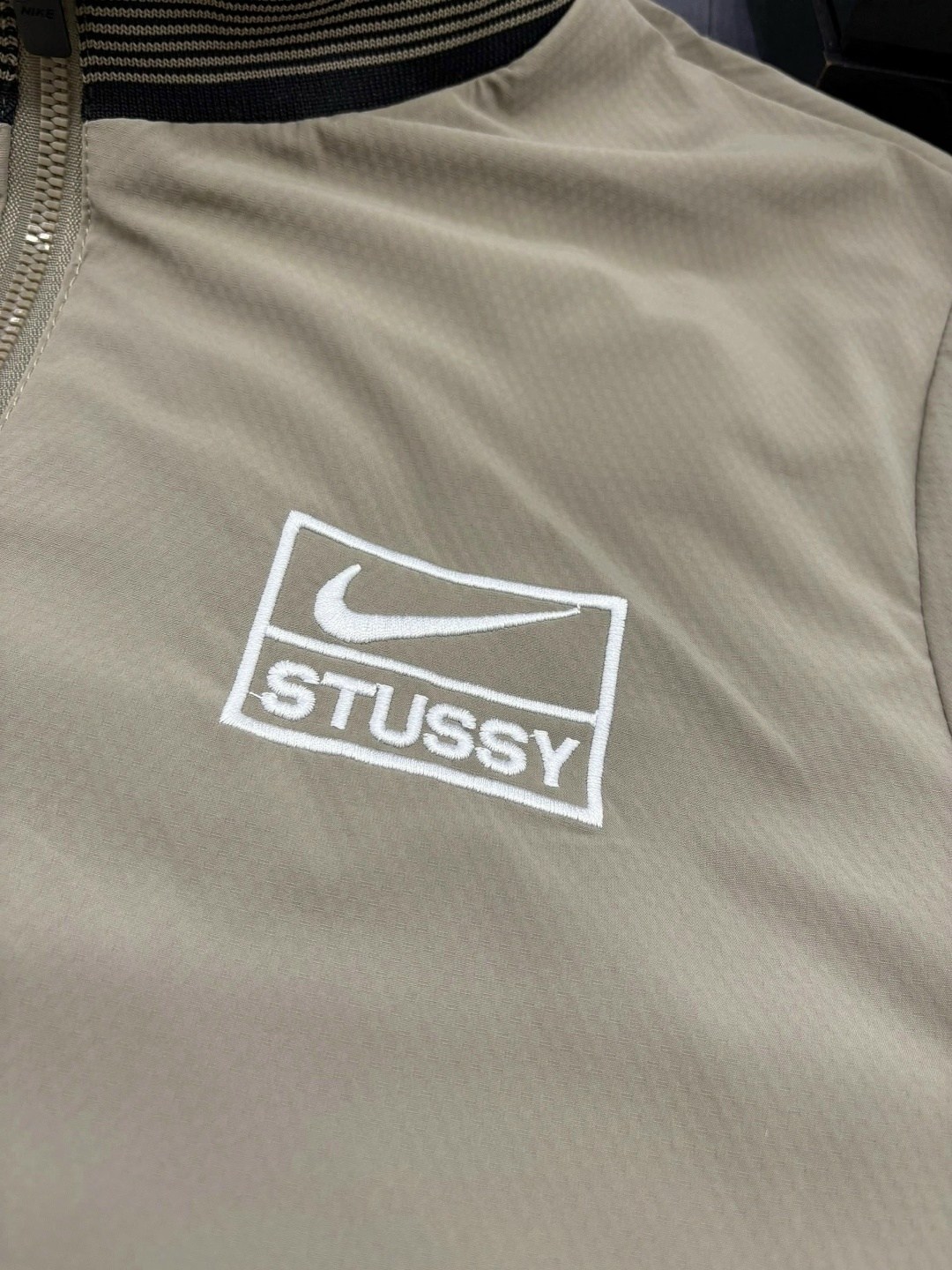 ветровка nike,куртка мужская nike,куртка бомбер,ветровка мужская,мужская куртк