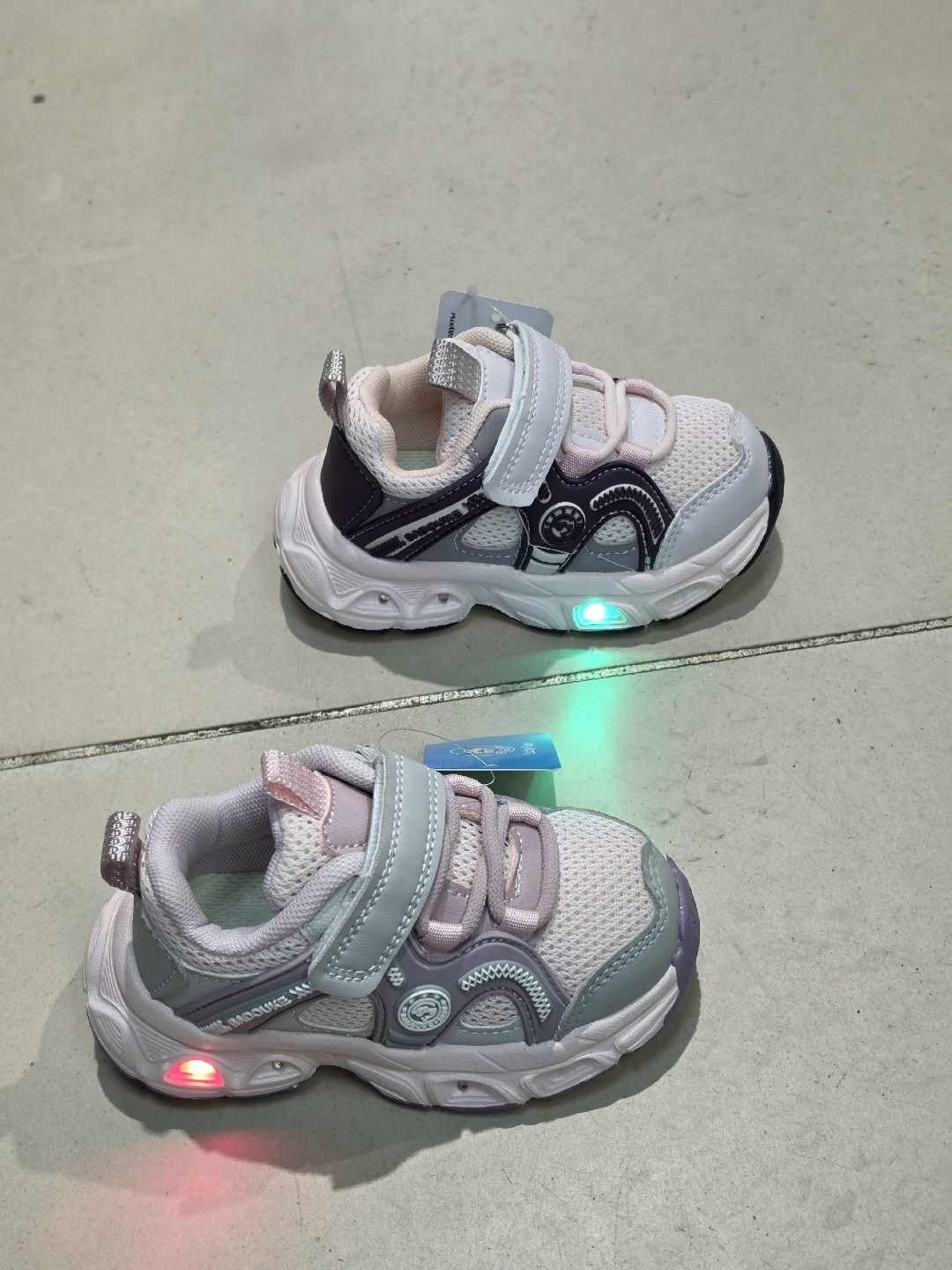 детские кроссовки,кроссовки мальчику,кроссовки закрытые,детская ,кроссовки