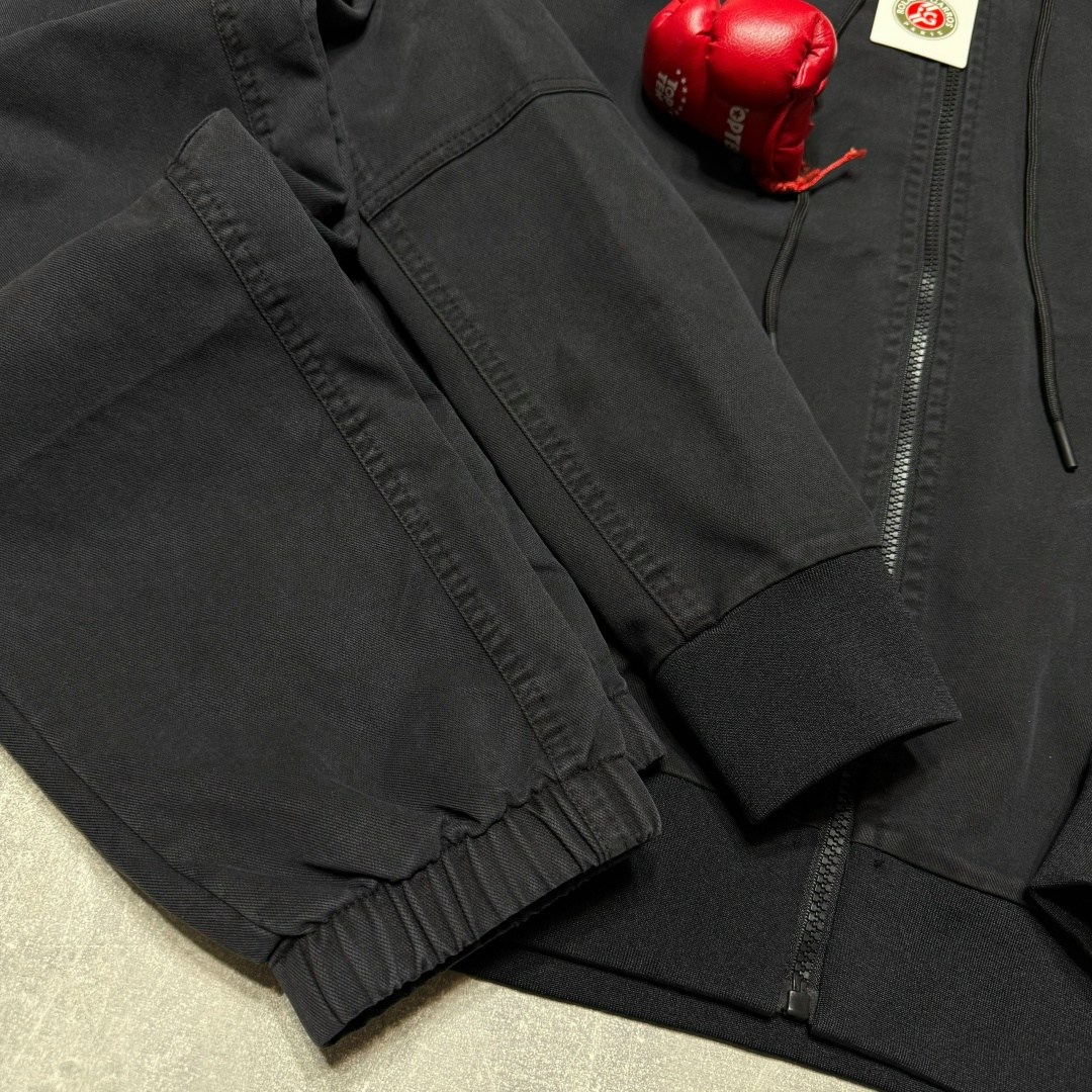 мужские спортивные костюмы,спортивные костюмы lacoste,спортивный костюм lacoste мужской,спортивный костюм дольче габбана мужской,мужская спортивная одежда