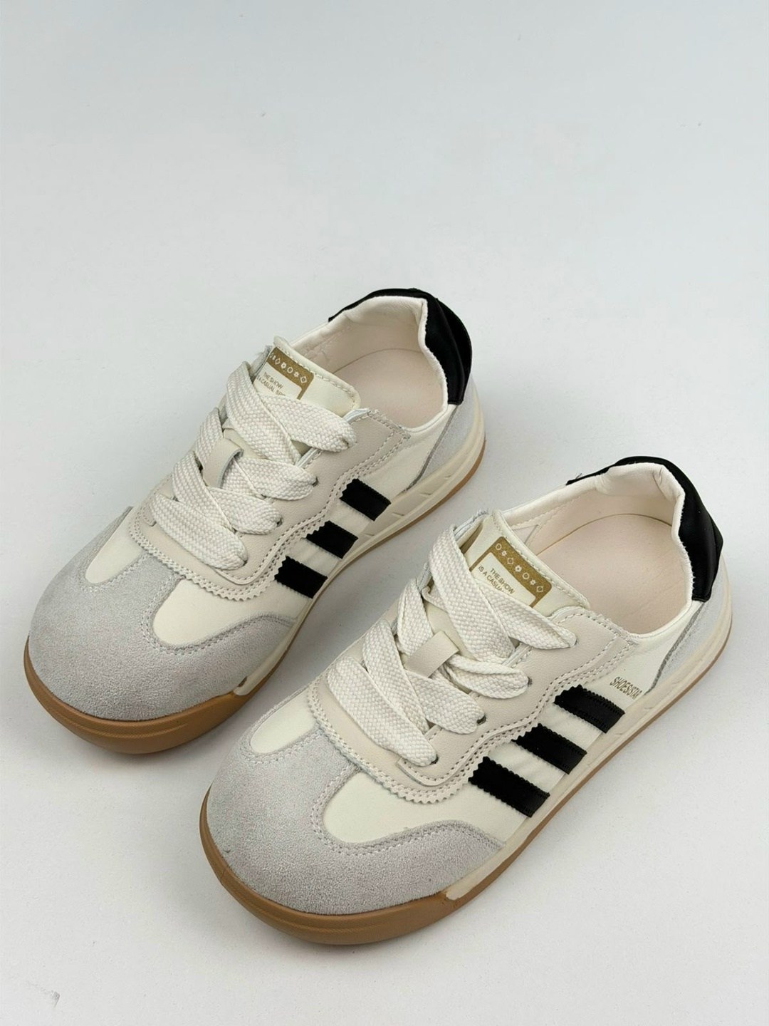 ,кроссовки adidas,спортивная ,кроссовки мальчику,повседневные кроссовки