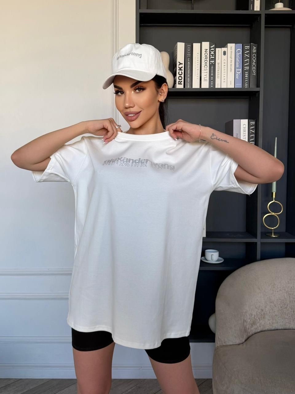 футболки женская,футболки модные,стильные костюмы,,футболка женская базовая