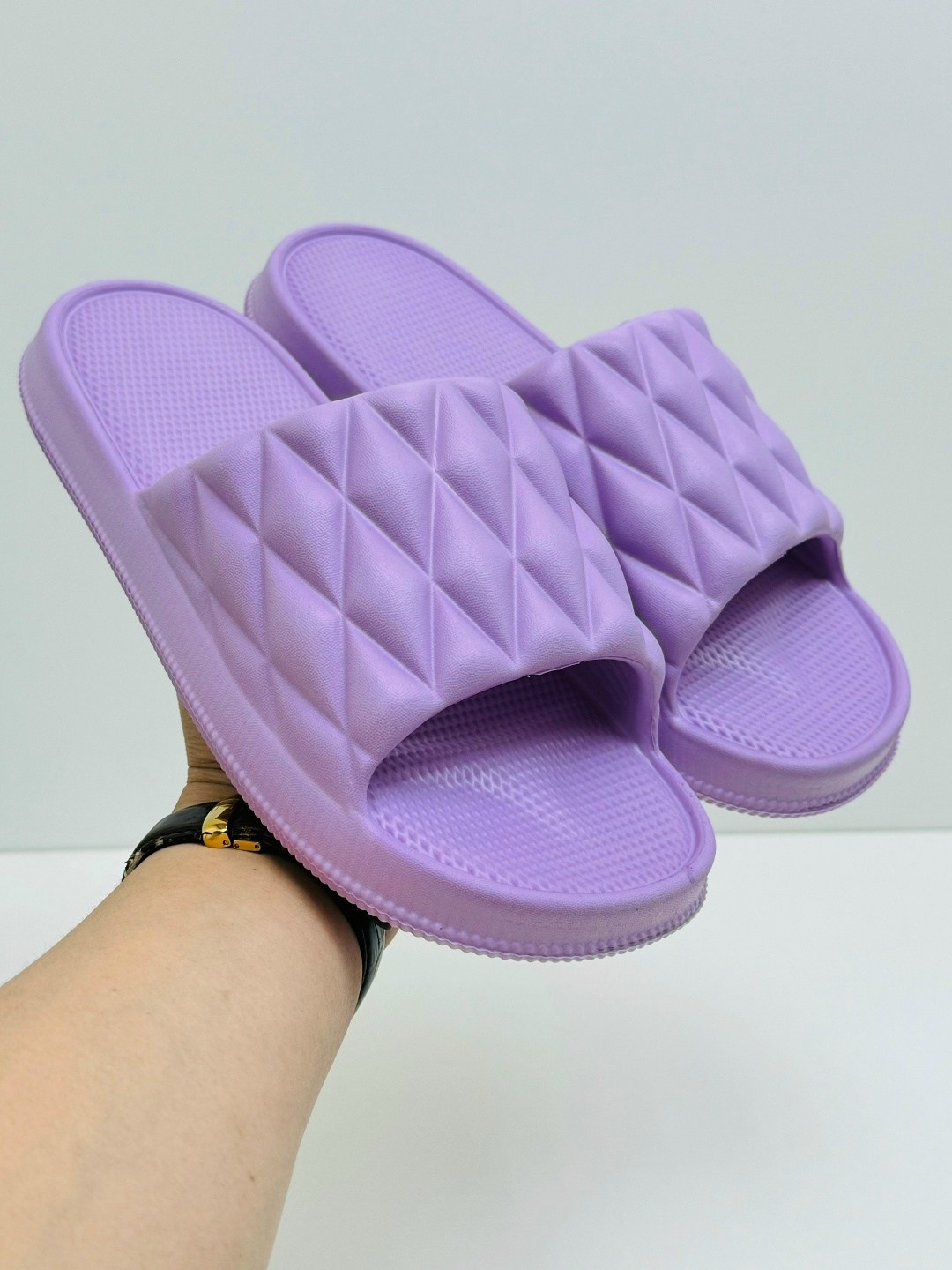 шлепанцы женские,модные шлепанцы,мужские шлепанцы,шлепки женские,черные шлепанцы