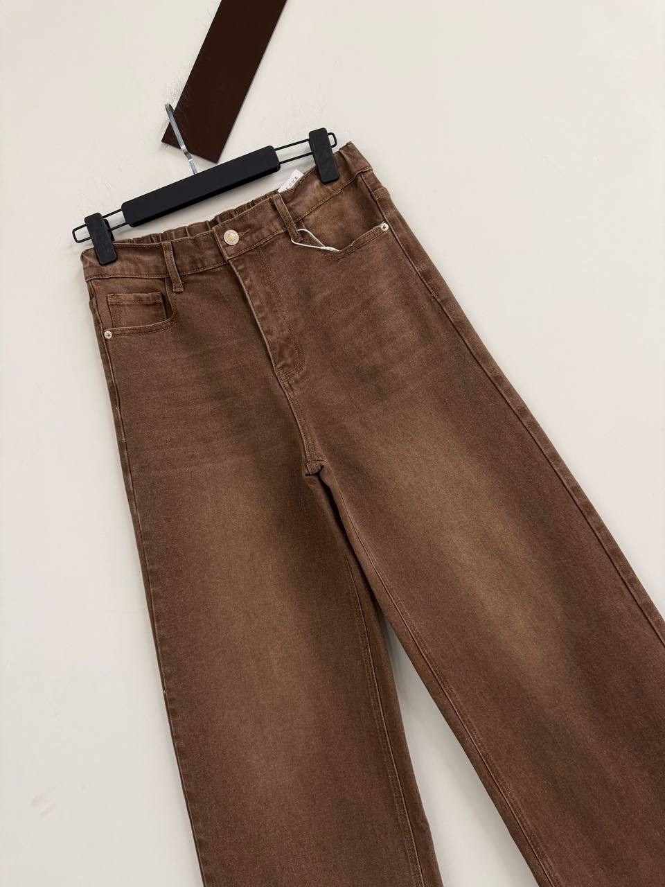 коричневые джинсы,джинсы широкие,коричневые джинсы женские,джинсы брюки,женские джинсы