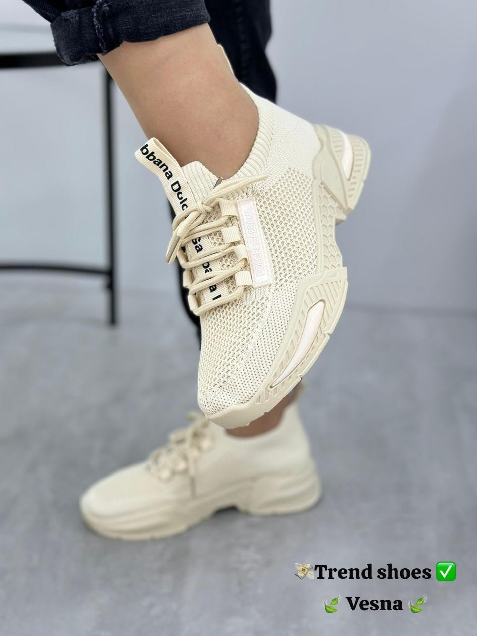 ,кроссовки женскиe,черные кроссовки,женские летние кроссовки,спортивная