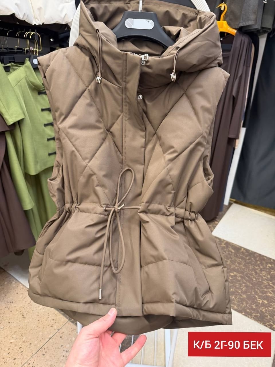 женская жилетка,женский жилет,жилетка,жилет женский утепленный,жилетка весенняя