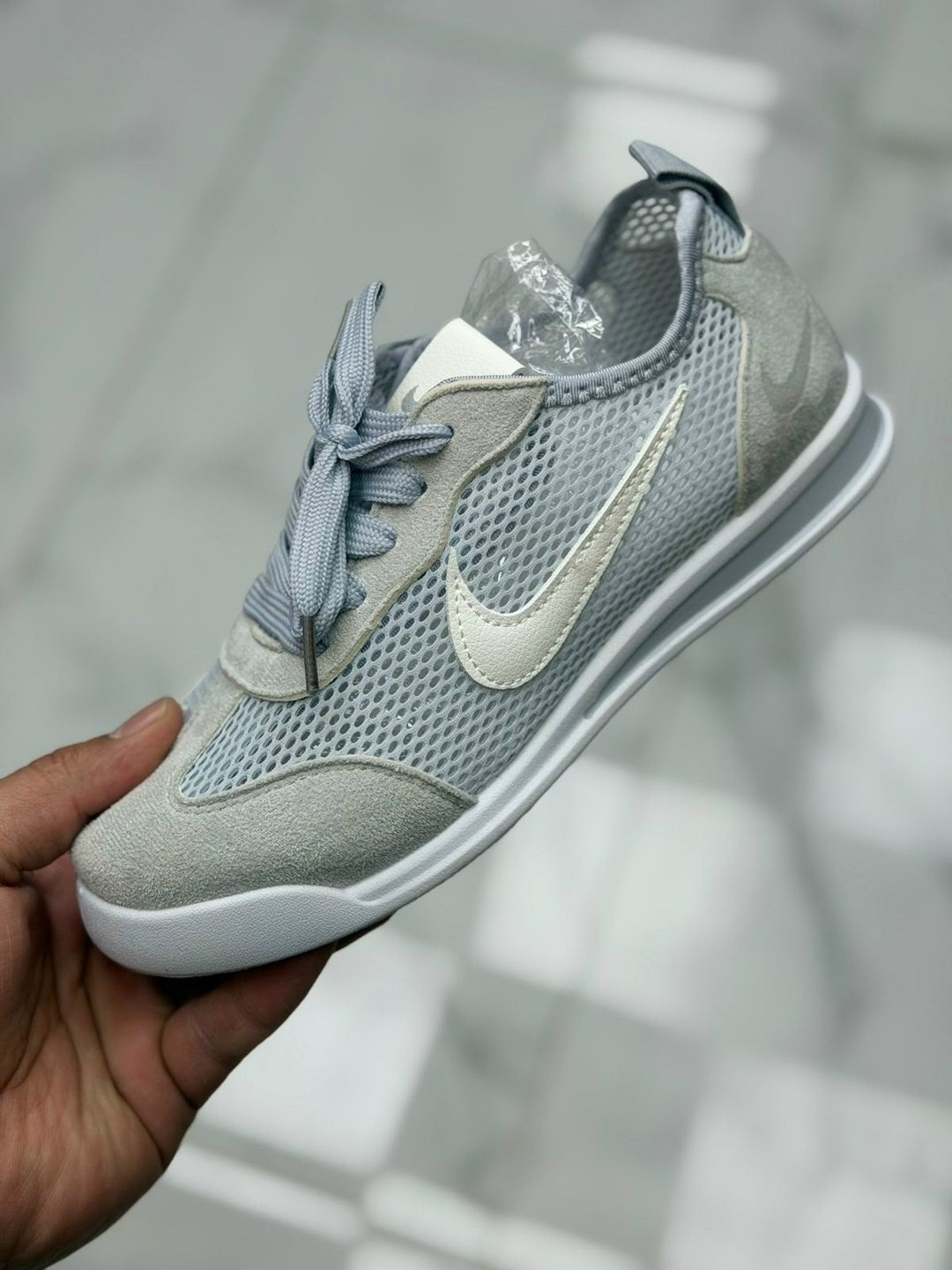 кроссовки,кроссовки nike,кроссовки найк мужские черные с белой подошвой,кроссовка,найк с клевером