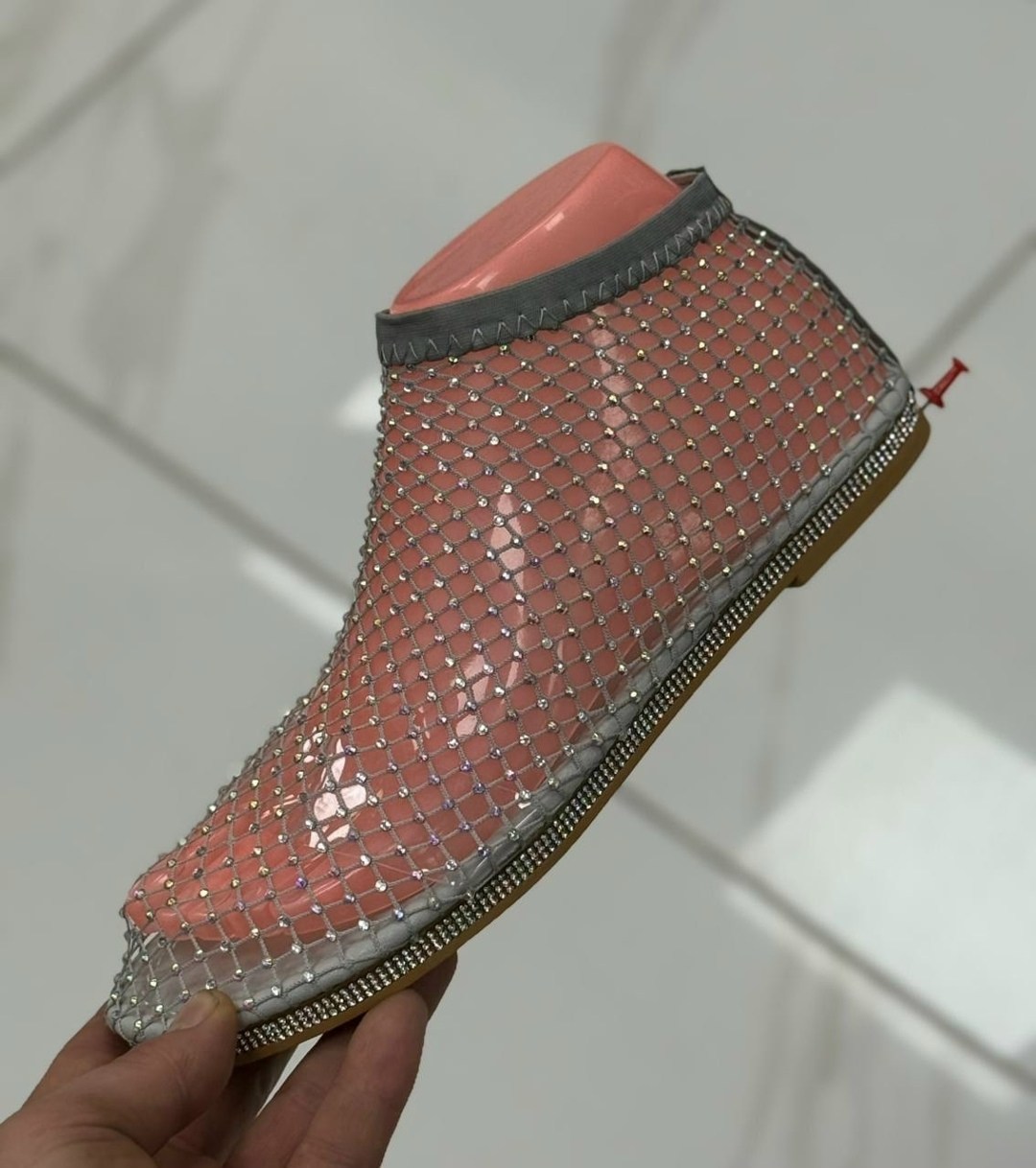 ,босоножки в сетку,босоножки с перфорацией,модные босоножки,женские босоножки