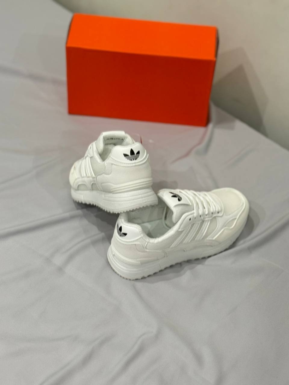 кроссовки женские adidas,кроссовки adidas,кроссовки белые adidas,кроссовки,адидас кроссовки белые за 12 тыщ