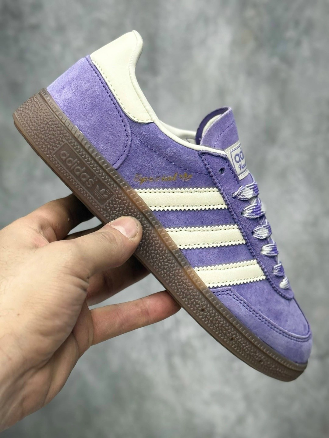 кроссовки adidas handball spezial,кроссовки adidas originals handball spezial,adidas originals handball spezial,кроссовки adidas spezial,adidas spezial розовые