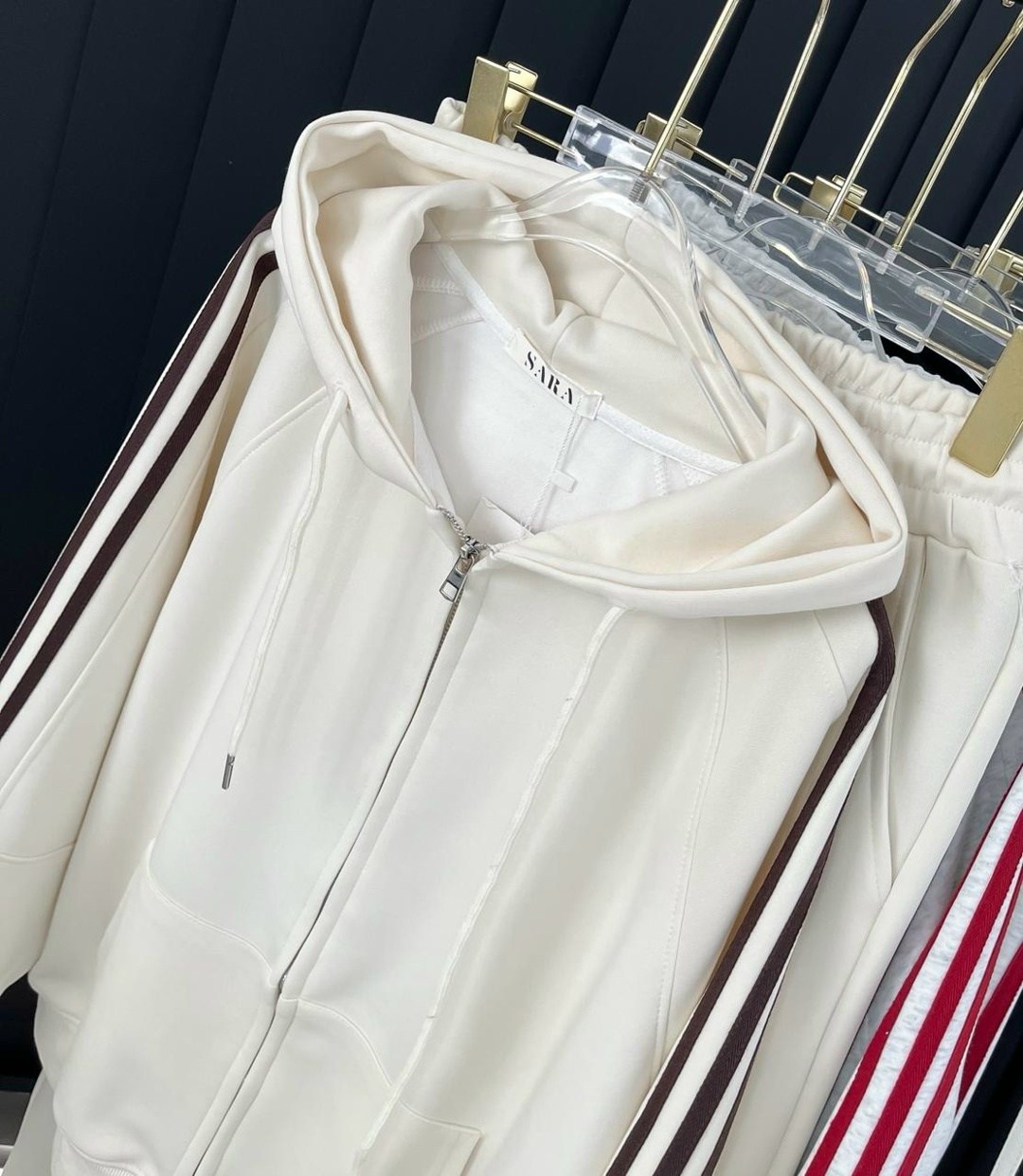 спортивный костюм,костюм спортивный женский,спортивный костюм спортивные костюмы,повседневный спортивный костюм,спортивный костюм celine