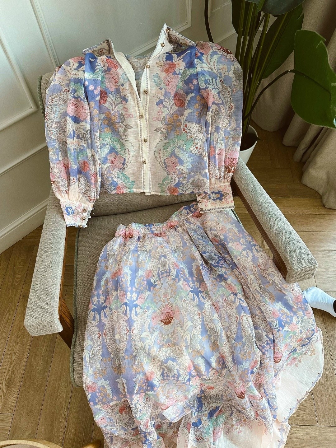 модные костюмы,костюм с юбкой,костюм с принтом,платье модное