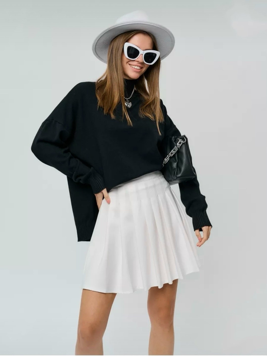 свитер женский черный,свитер женский,свитер женский оверсайз,классический свитер оверсайз,черный свитер оверсайз