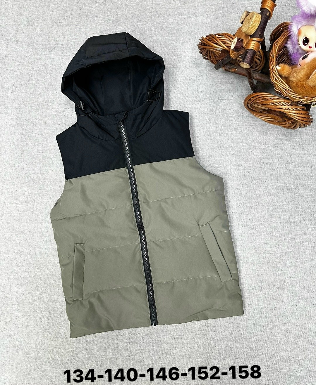 жилетка детская,жилет детский,жилетка безрукавка,стильная жилетка,жилетка