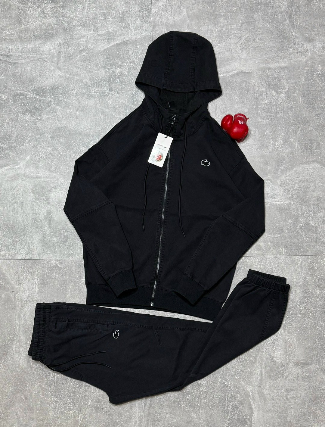 мужские спортивные костюмы,спортивные костюмы lacoste,спортивный костюм lacoste мужской,спортивный костюм дольче габбана мужской,мужская спортивная одежда