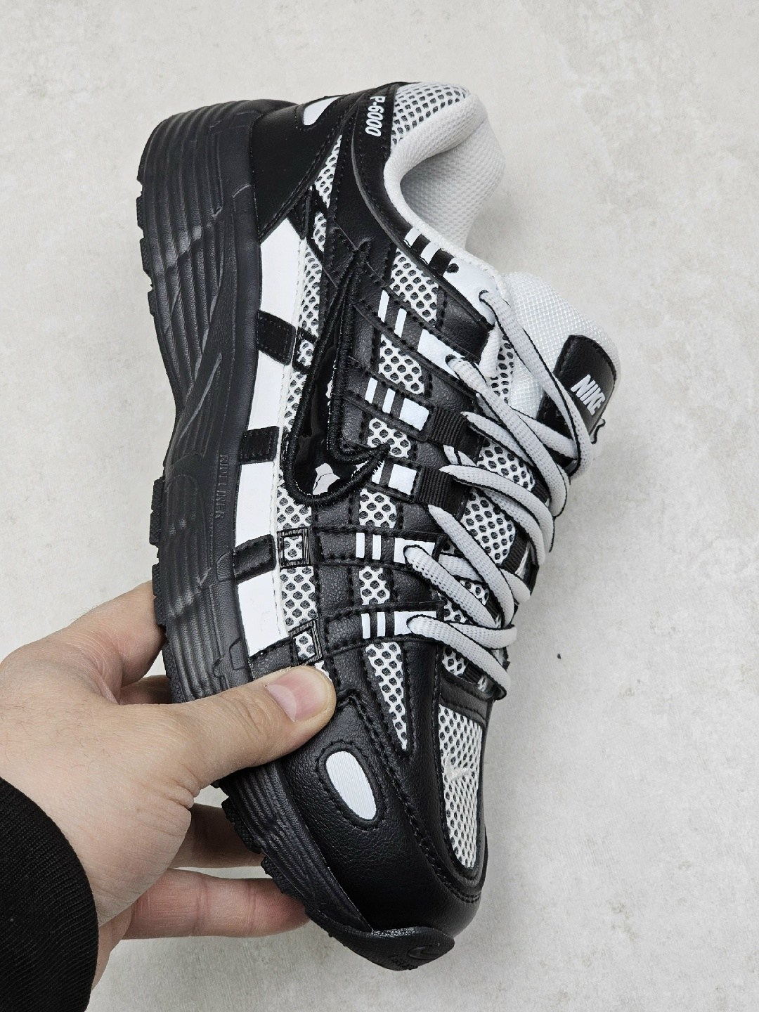 кроссовки off white be right back,кроссовки balenciaga runner sneaker 'worn-out - white yellow',кроссовки,кроссовки мужские женские,дизайнерские кроссовки