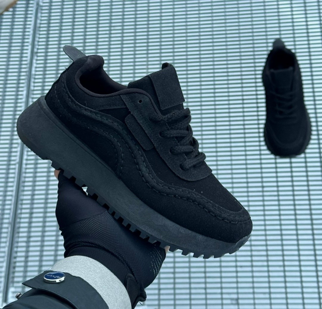 ,черные кроссовки,кроссовки женские черные,кроссовки женские,полуботинки утепленные замшевые на платформе на шнуровке yzynx цвет черный