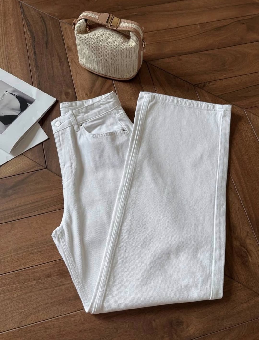 джинсы белые,джинсы женские белые,белые джинсы прямые,белые джинсы трубы,джинсы женские