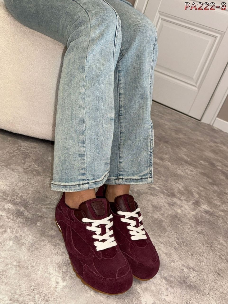 бордовые кроссовки, мода,кеды bottega veneta,бордовые кроссовки женские,бордовые кроссовки,замшевые кроссовки