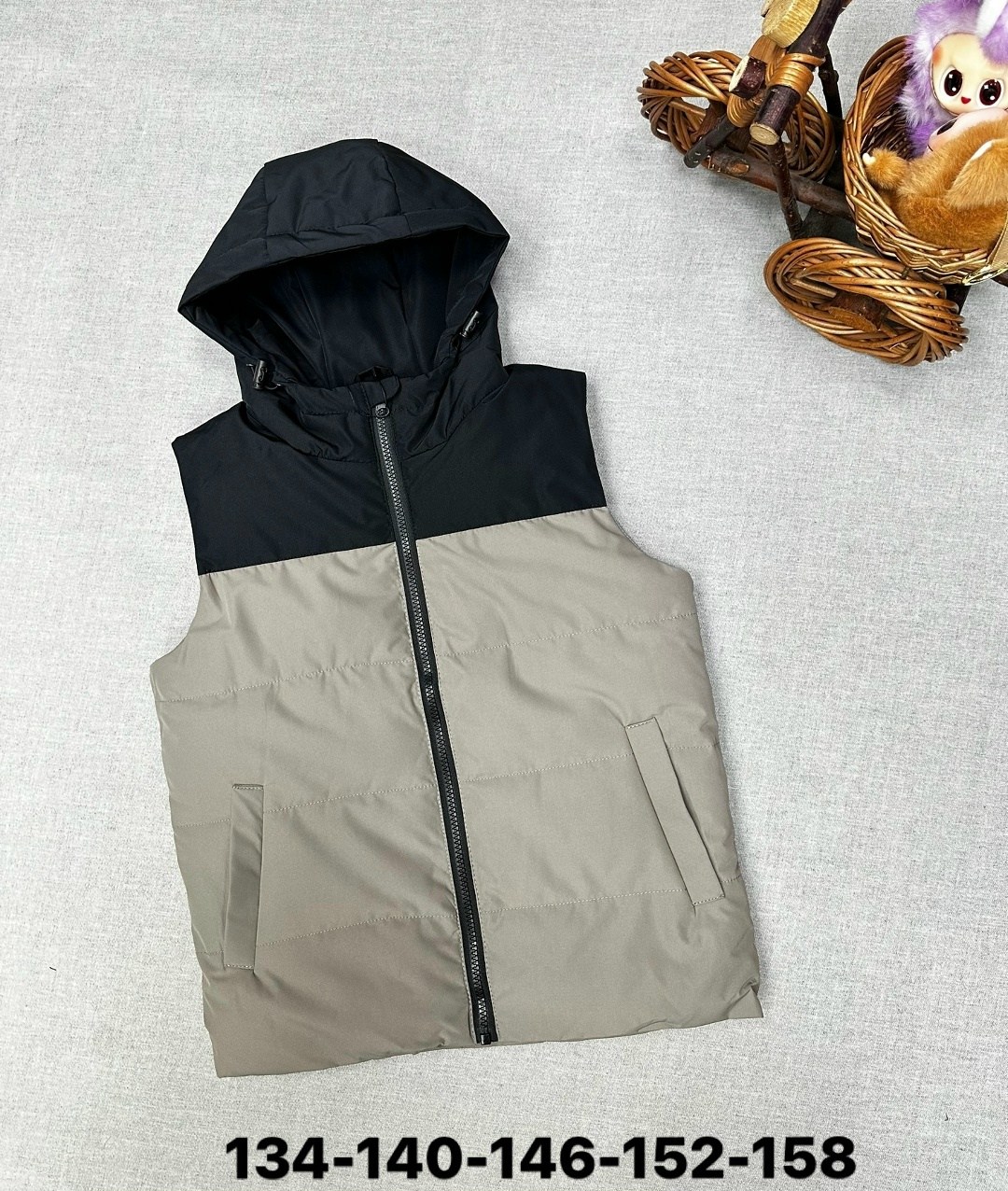 жилетка детская,жилет детский,жилетка безрукавка,стильная жилетка,жилетка