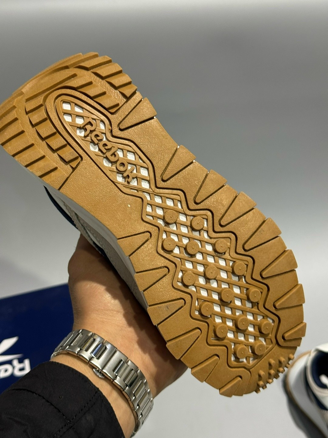 кроссовки reebok,кроссовки reebok classic leather legacy,кроссовки reebok classic,женские кроссовки reebok,reebok кроссовки мужские белые кожаные