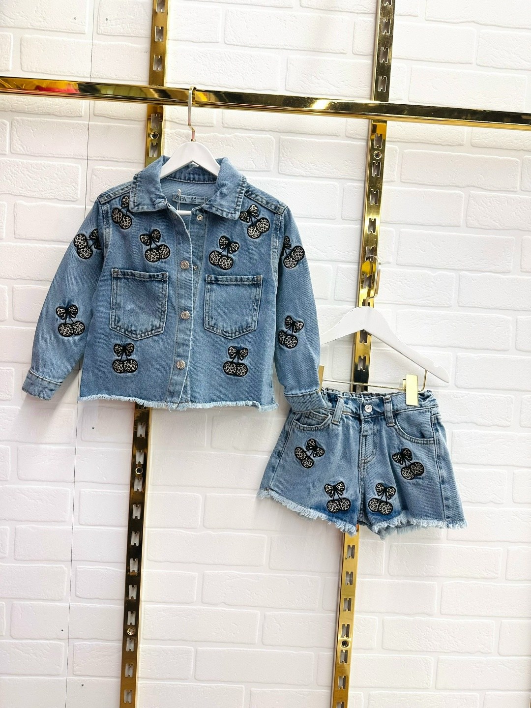 ребенок,джинсовая куртка для девочек,мода дети,стильные дети,детская мода