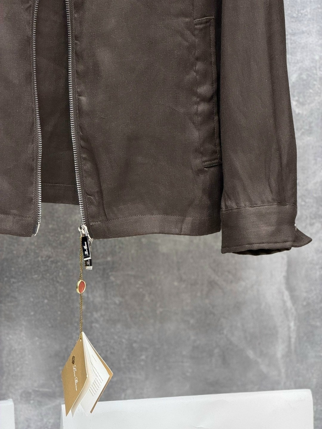 спортивный костюм brunello cucinelli,костюм brunello cucinelli,костюм loro piana,льняной костюм brunello cucinelli,мужской льняной костюм