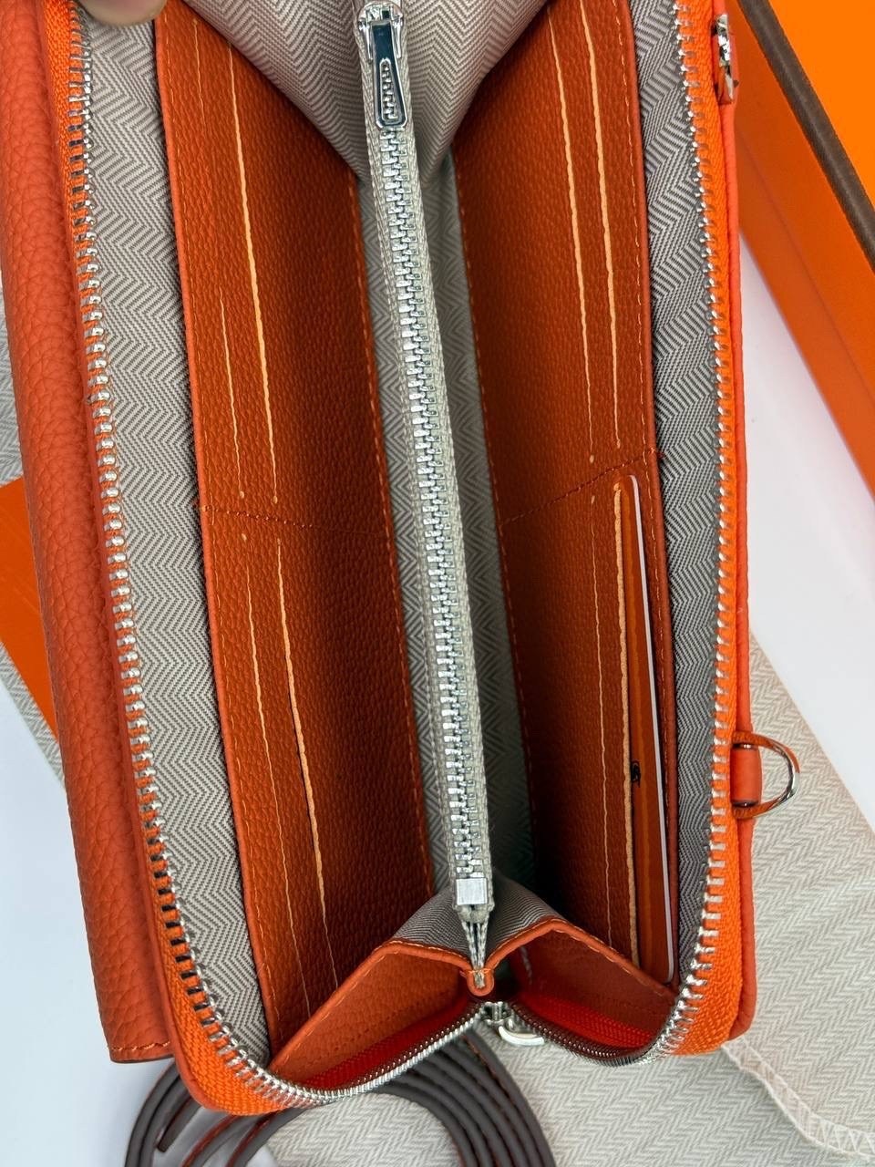 hermes кошелек,hermes клатч,портмоне hermes натуральная кожа hermes 223108230,портмоне hermes натуральная кожа,мужской клатч hermes