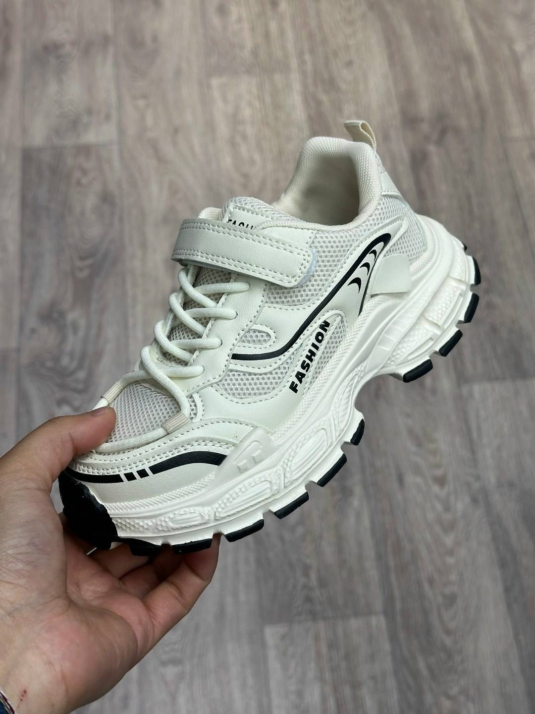 ,женские кроссовки,кроссовки эко,кроссовки adidas,кроссовка