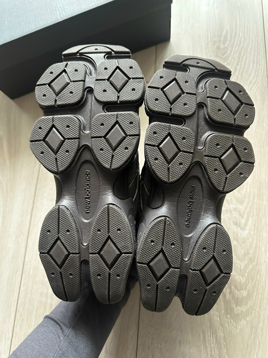 кроссовки adidas ozweego 2 x raf simons цвет черный,adidas ozweego 2 x raf simons,adidas ozweego x raf simons "triple black",кроссовки new balance 9060,кроссовки adidas raf simons ozweego 3 black