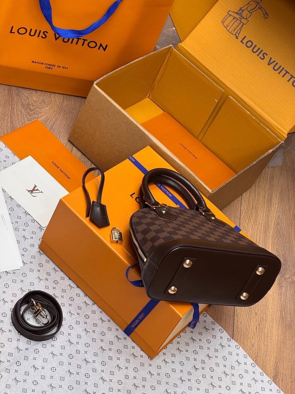 сумка женская louis vuitton,сумка louis vuitton,сумки женские louis vuitton сумка louis vuitton,louis vuitton alma bb,сумки луи виттон