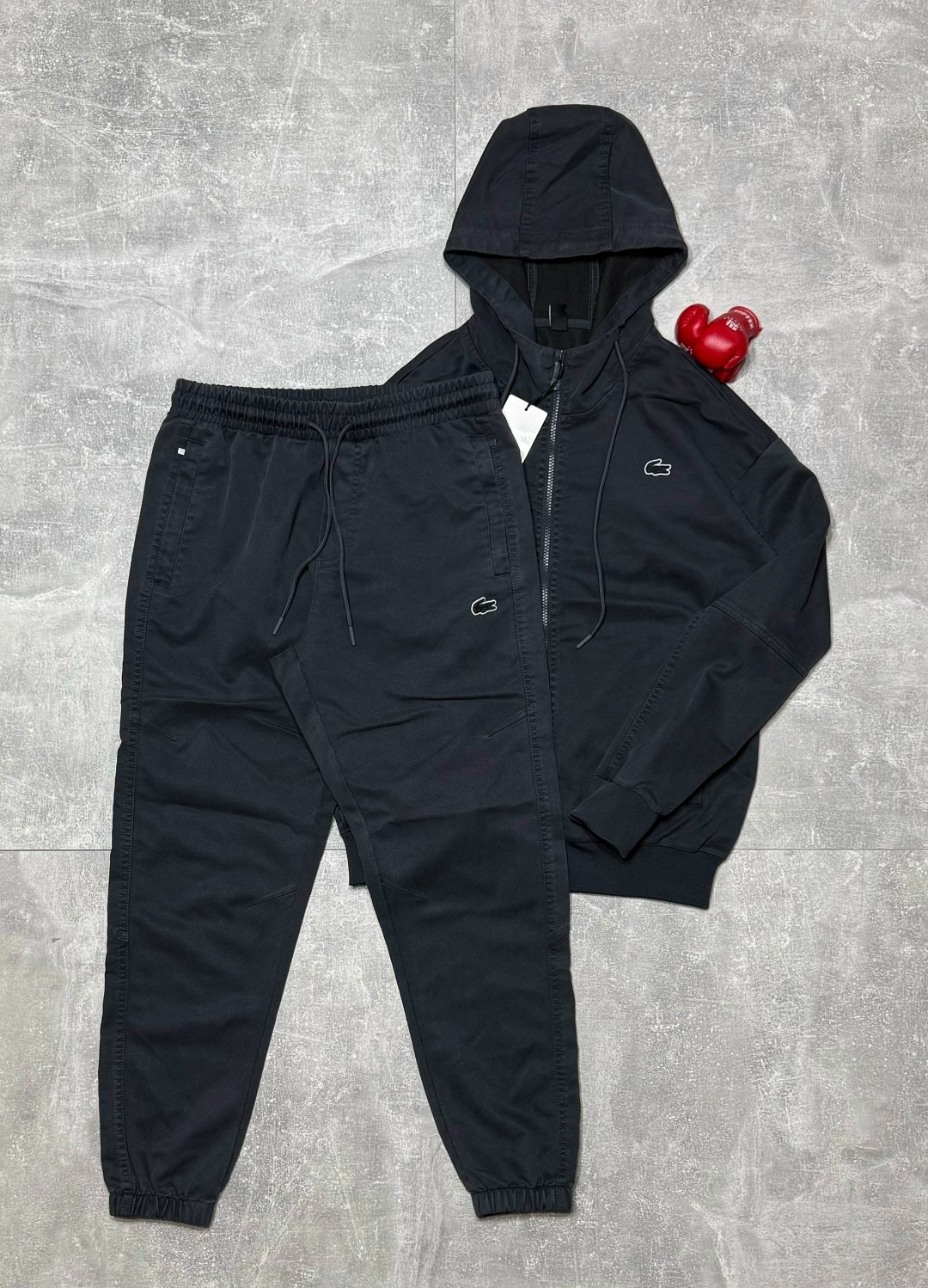 мужские спортивные костюмы,спортивные костюмы lacoste,спортивный костюм lacoste мужской,спортивный костюм дольче габбана мужской,мужская спортивная одежда