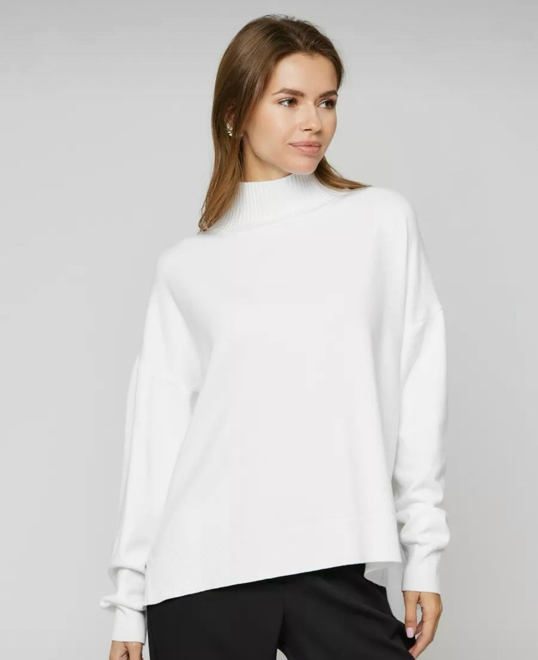 свитер женский белый,белый свитер оверсайз,свитер женский оверсайз,свитер с горлом удлиненный оверсайз warm mood,свитер оверсайз джемпер