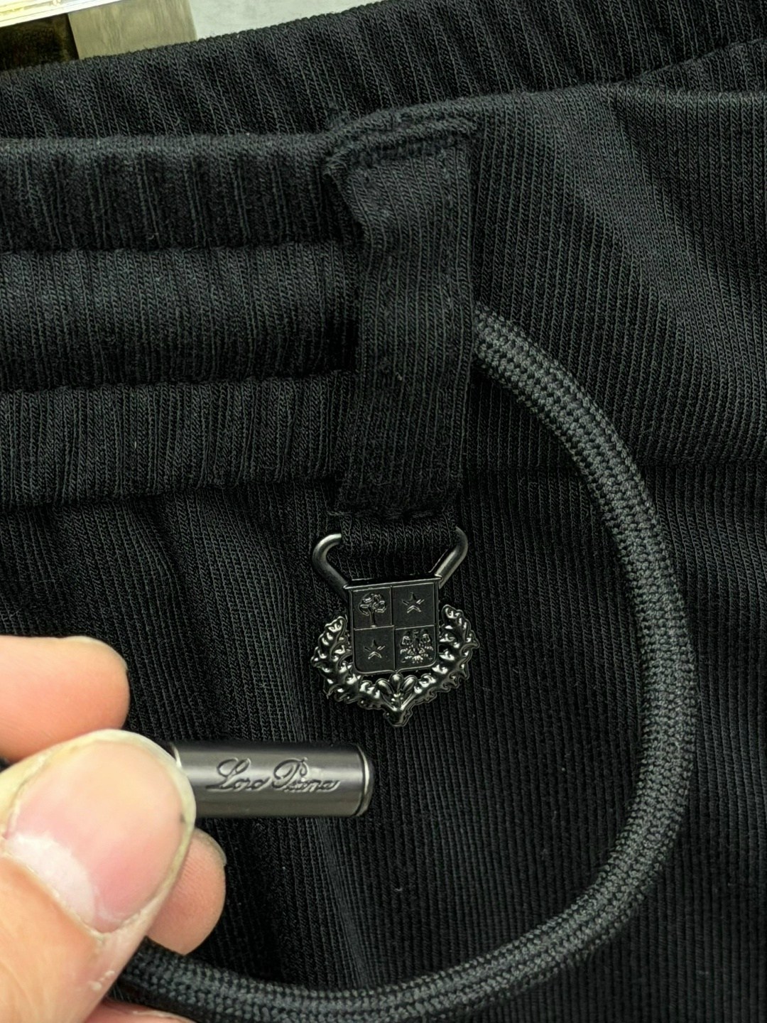 спортивный костюм brunello cucinelli,спортивный костюм loro piana,спортивный костюм мужской loro piana,мужские спортивные костюмы,спортивные костюм