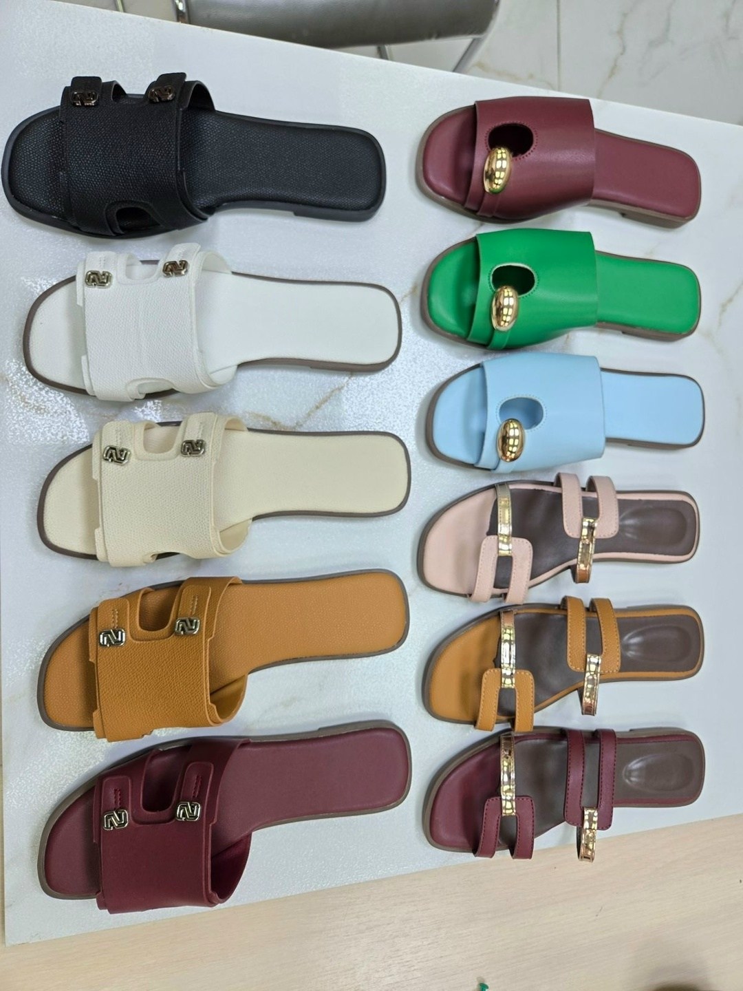 ,женские шлепанцы,модные шлепанцы,сандалии,сандалии модные