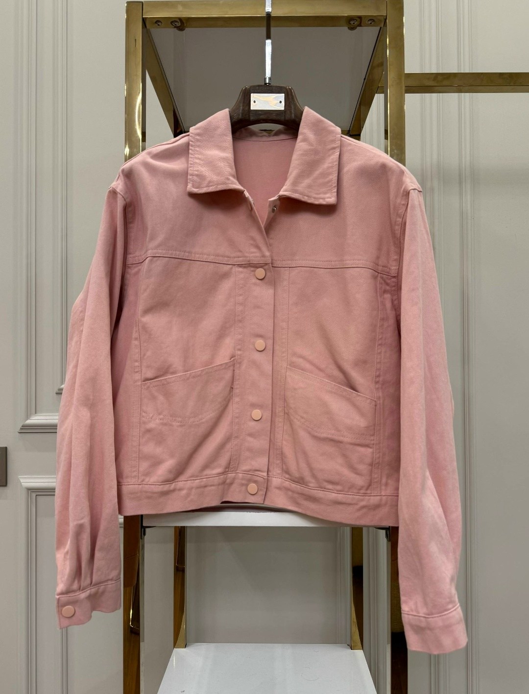 куртка джинсовая,белая джинсовая куртка,молочная джинсовая куртка,легкая куртка,куртка